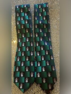 Holiday Traditions Hallmark Snowman Green Plaid Silk Christmas Tie
